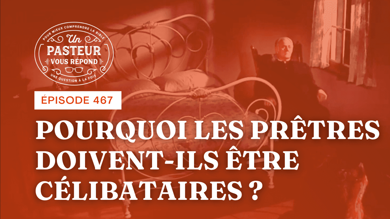 Miniature orangée: photo d'un homme d'église seul sur une rocking chair, fixant le mur dans une chambre vidé.