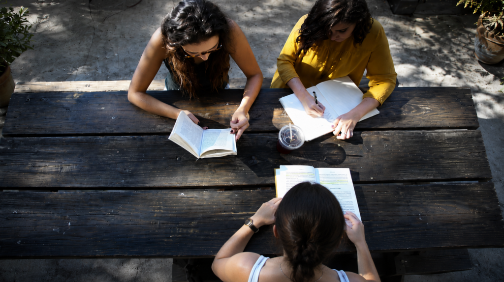 4 choses importantes pour former une femme plus jeune que vous