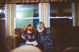Quand dois-je consulter un ou une conseillère en relation d’aide biblique ?