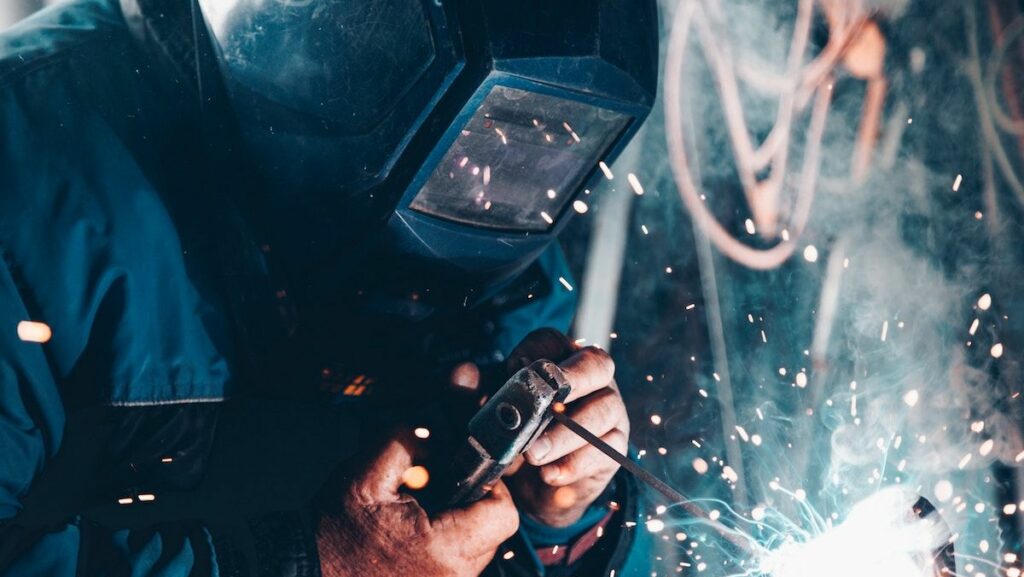 12 manières de rendre gloire à Dieu au travail