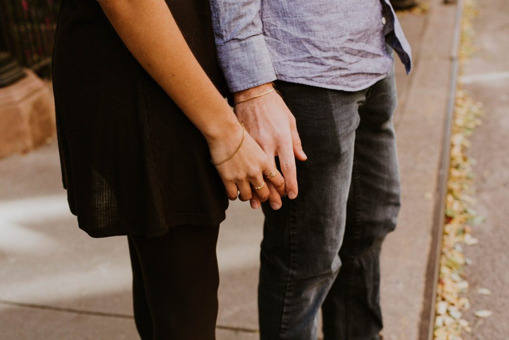 6 questions pour mieux aimer votre femme comme Christ aime l’Église