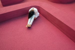 Comment réagir face au mal et à la souffrance ?