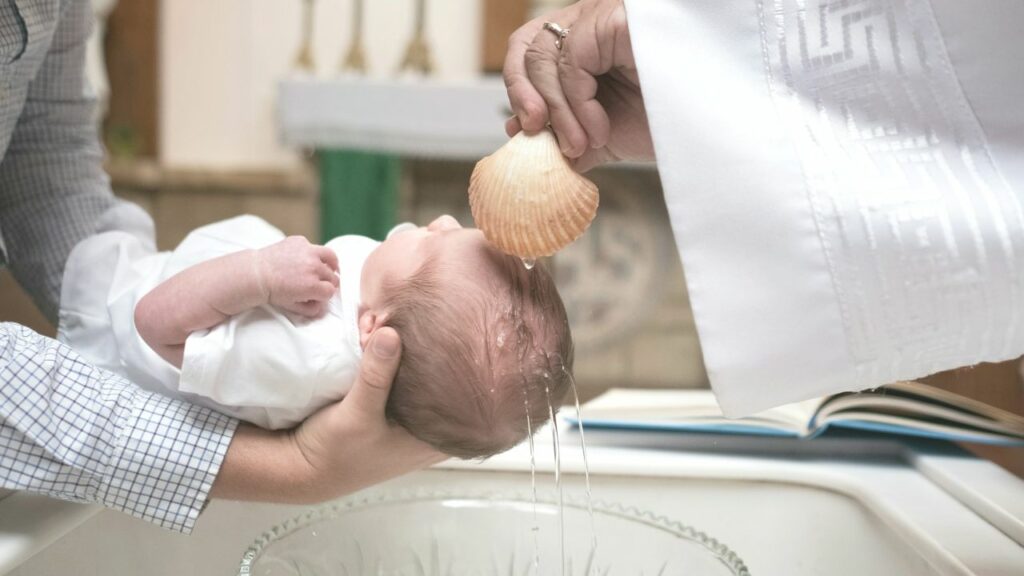 Faut-il baptiser les bébés ?