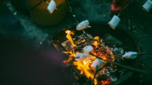 Pasteurs, envoyez vos ouailles en camp !