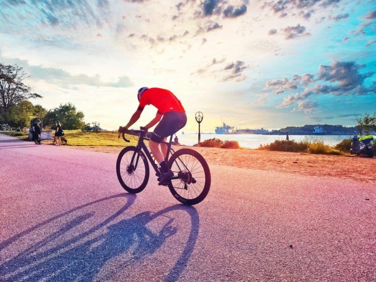 1300km à vélo pour payer 12 ans d’école à deux enfants
