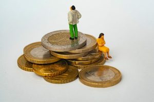 L’amour de l’argent est-il vraiment la racine de tous les maux ?
