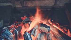Que veut dire « Amasser des charbons sur la tête » ?