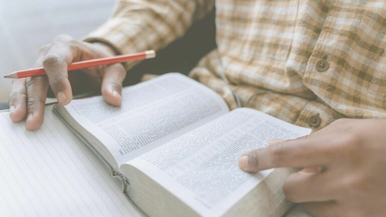 Quelques réflexions pour comprendre Colossiens 1.24