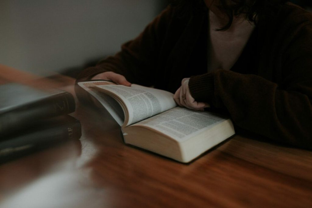 La théologie biblique : une clé interprétative qui nous ouvre la Bible