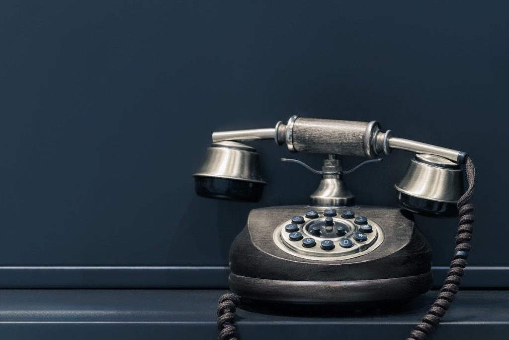 « Je voudrais votre téléphone le moins cher »
