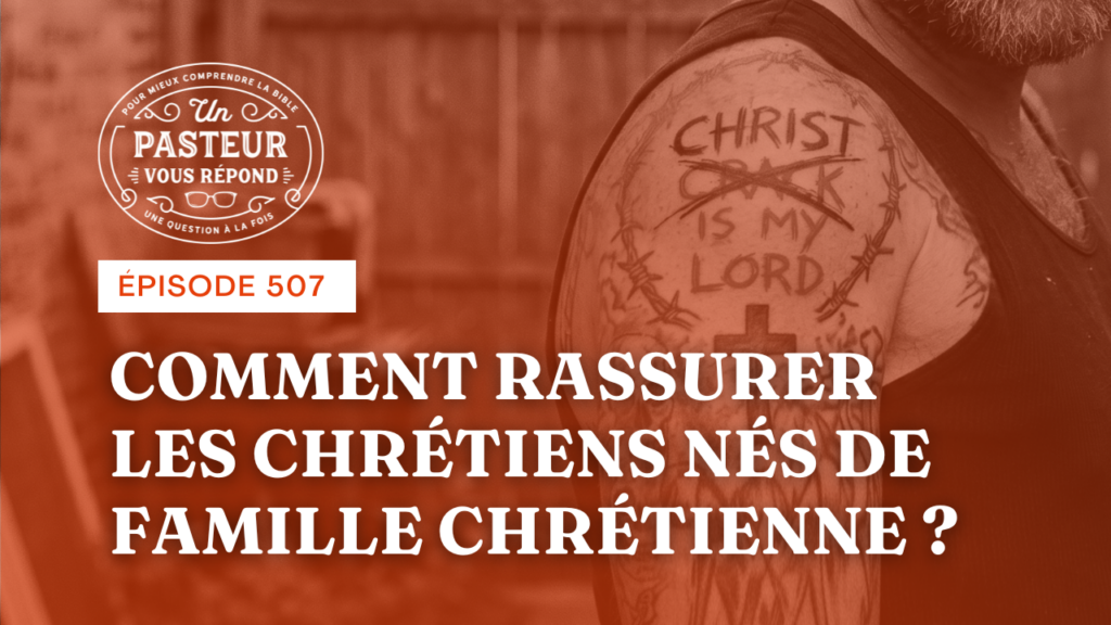 Miniature orange d'un détenu de prison, repenti, avec un ancien tatouage corrigé en