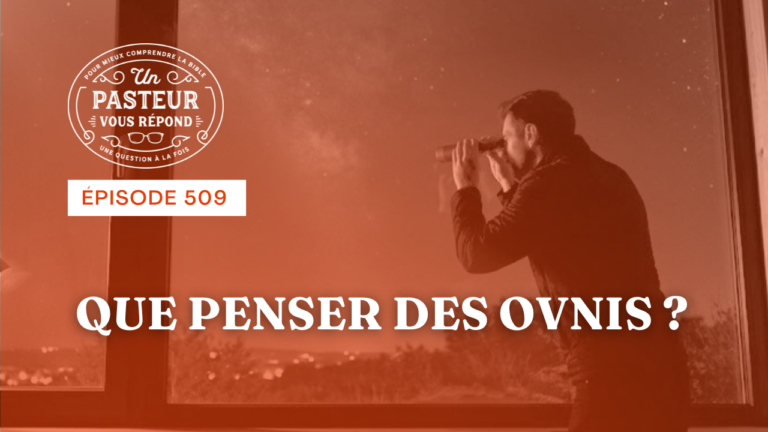 Miniature orange: un homme regardant attentivement un objet volant par la fenêtre, le soir.